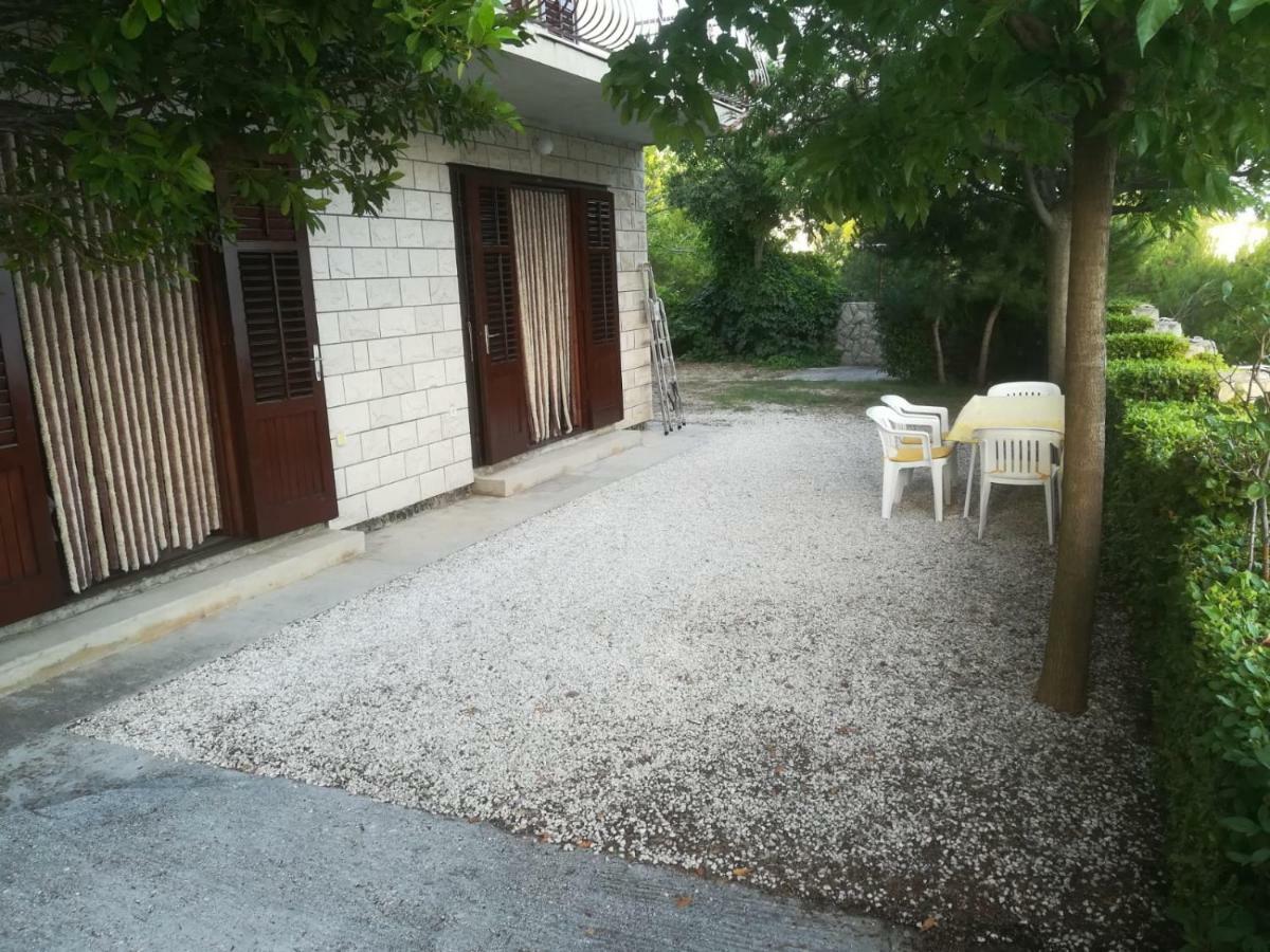 Apartmani Ujdur Omiš Exterior foto