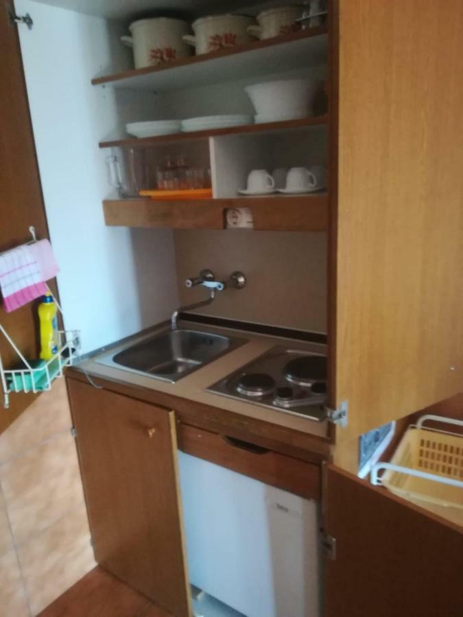 Apartmani Ujdur Omiš Exterior foto