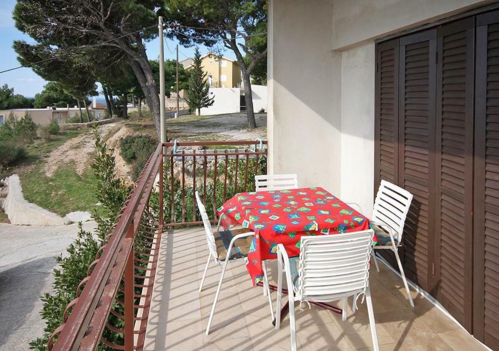 Apartmani Ujdur Omiš Exterior foto