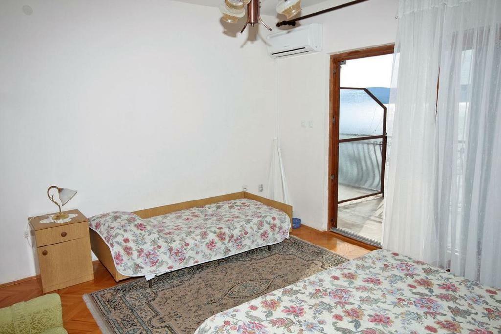 Apartmani Ujdur Omiš Exterior foto