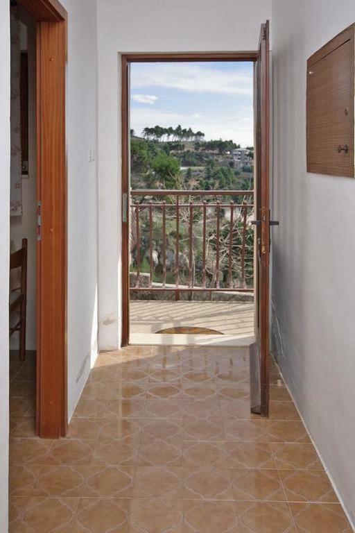 Apartmani Ujdur Omiš Exterior foto